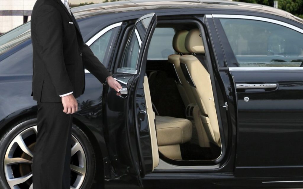 How to Choose the Best Executive Chauffeur Service for Corporate Clients in NYC